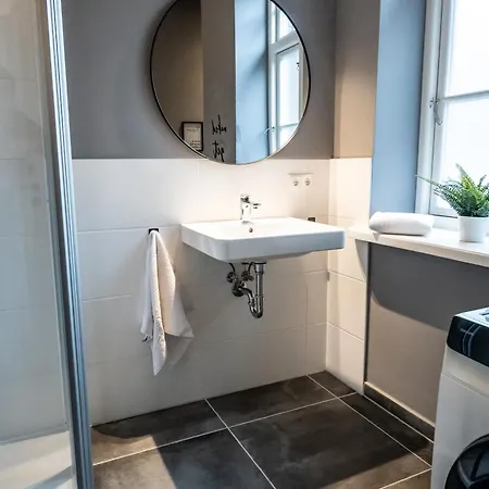 003 - Monument - 1 Bedroom - 2 Beds - Large Living Dining * Brunsbuettel