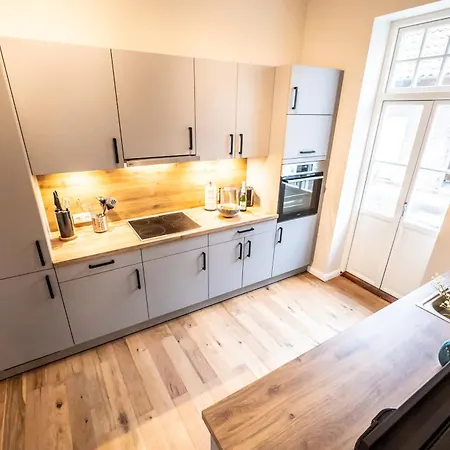 003 - Monument - 1 Bedroom - 2 Beds - Large Living Dining *