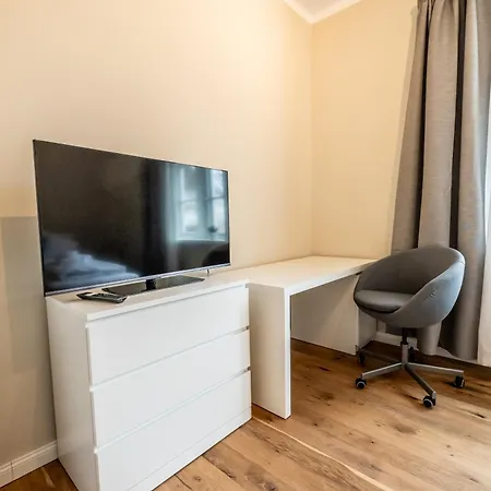 003 - Monument - 1 Bedroom - 2 Beds - Large Living Dining *