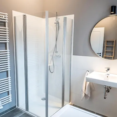 003 - Monument - 1 Bedroom - 2 Beds - Large Living Dining * Brunsbuettel