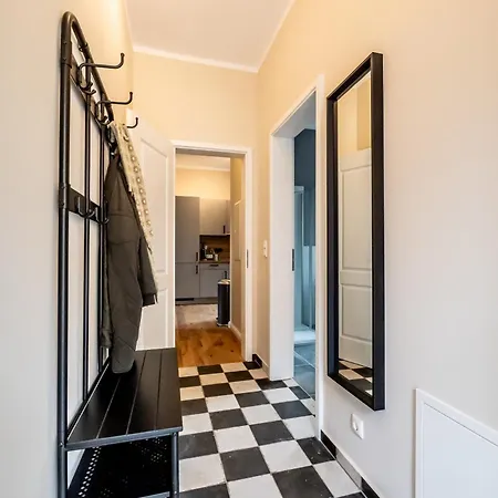 003 - Monument - 1 Bedroom - 2 Beds - Large Living Dining Διαμέρισμα Brunsbuettel
