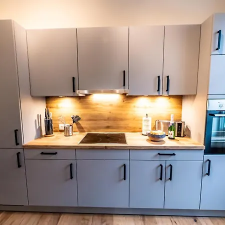 003 - Monument - 1 Bedroom - 2 Beds - Large Living Dining *
